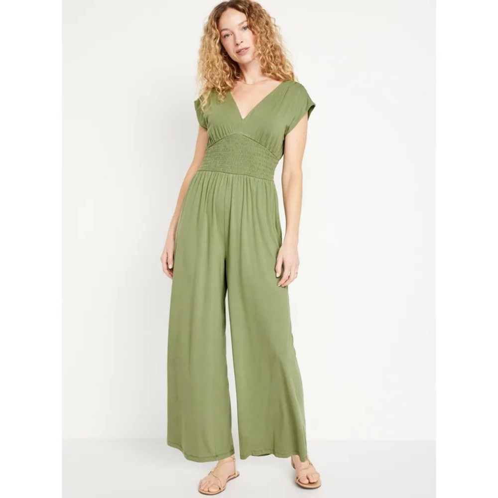 🤎3/$10🤎 Old Navy | Waist-Defined Shirred Jumpsuit